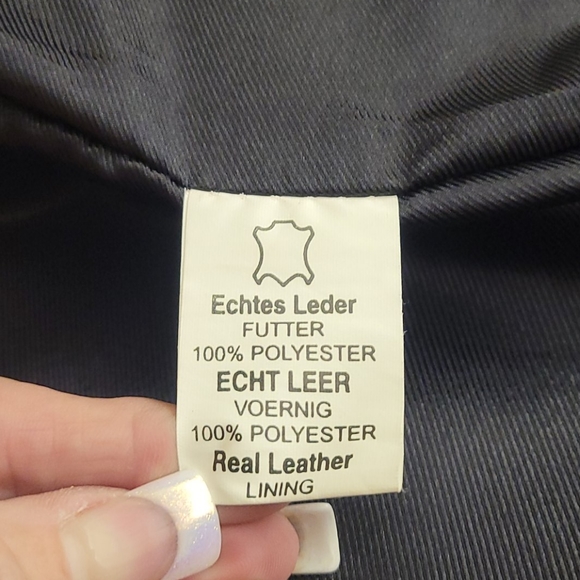 New Light weight  leather  jacket - Picture 8 of 9